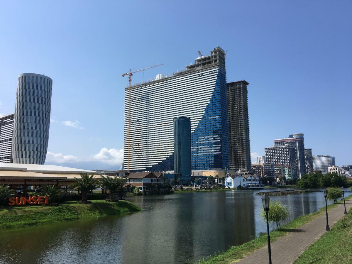 Coast Batumi Apart Hotel Екстер'єр фото